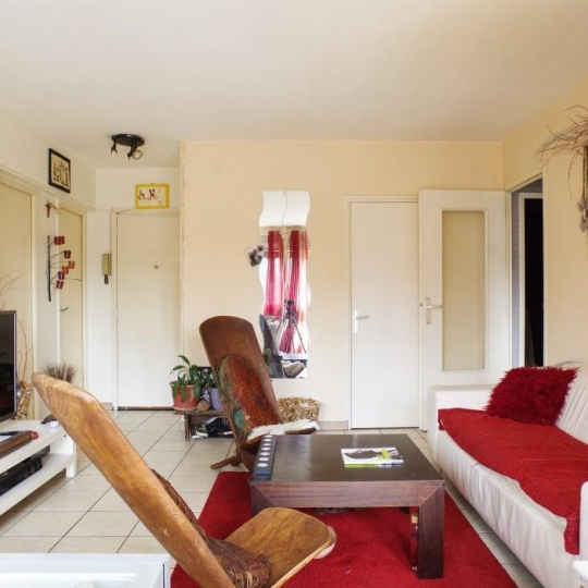  Annonces OULLINS : Apartment | BRON (69500) | 61 m2 | 135 000 € 